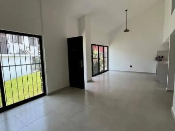 Vendo hermosa casa recién remodelada en exclusivo condominio de solo 6 casas
