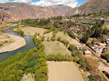 Vendo Hermoso Terreno con Playa de Rio en el Centro del Valle Sagrado de los Incas, Urubamba, Cusco