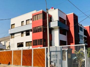 VENDO IMPECABLE DPTO EN 3ER PISO DE 2 DORM + 1 COCHERA EN URB. POLO HUNT