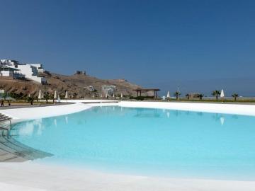 Vendo linda casa con Piscina en condominio privado con vista al mar, Cerro Azul