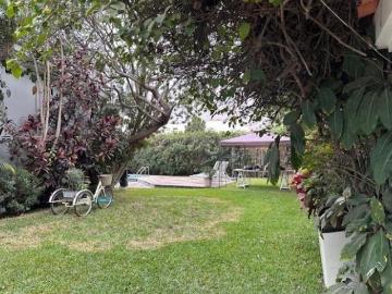 Vendo linda casa de 1020m2 con piscina y jardin en La Molina 1,200,000USD