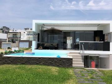 Vendo linda casa en exclusiva playa Las Palmeras km. 124 Panamericana Sur