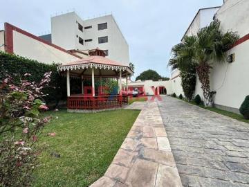 Vendo Linda Casa En La Punta Con Dos Frente Y Una Hermosa Vista Desde La Playa