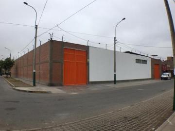 VENDO LOCAL COMERCIAL ALMACEN ATE TIENE ANTEPROYECTO DE 10 PISOS!