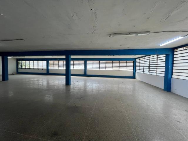Vendo Local de 550 m2 en Colinas de Bello Monte