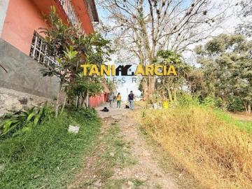 Vendo Lote de Terreno en desnivel en Calzada Morelos, Fortín, en privada