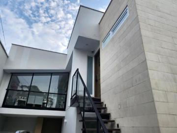 VENDO MODERNA CASITA EN PRIMER PISO, EN SURCO