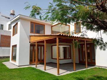 Vendo o alquilo hermosa casa en quinta siena
