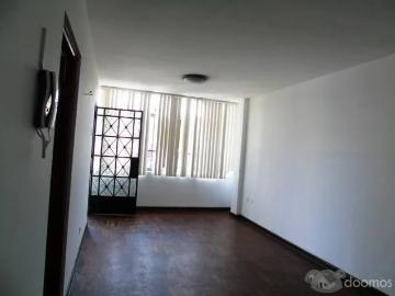 Vendo Oficina Administrativa o Departamento, Inmejorable Ubicación en AV. La Marina/AV. Sucre Pueblo Libre