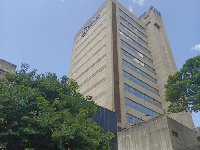 Vendo oficina amoblada para actualizar 400m2 Sabana Grande 3575