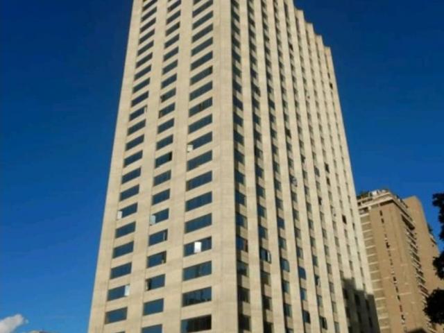 Vendo oficina 54.35m2 Torre Humboldt Prados del Este 0795