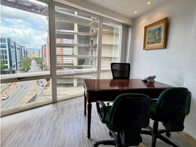 Vendo oficina 59m2 Campo Alegre 1055