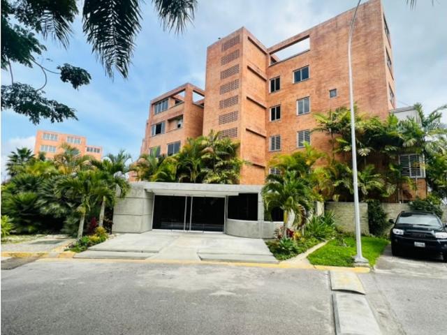 Vendo PentHouse de 3 Niveles en Loma Linda