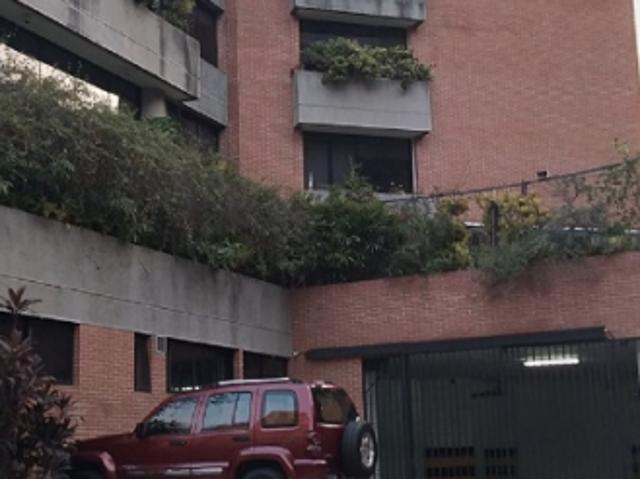 Vendo PH 575m2, 7H/ 6B / 6P, Los Palos Grandes