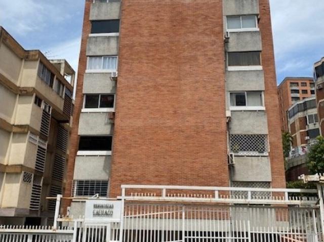 Vendo Ph 201m2 Lomas de Las Mercedes 1422