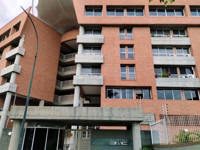 Vendo PH 377m2 5h/6b/5p Lomas Del Sol 3682