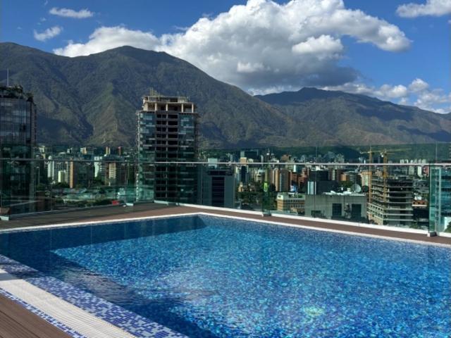 Vendo Ph duplex 170m2 Las Mercedes 0409