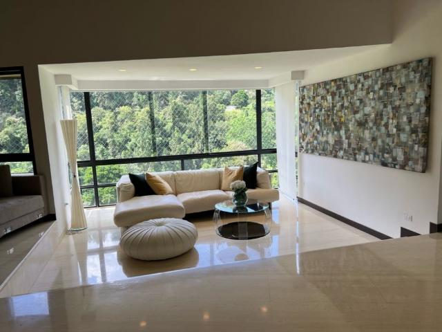 Vendo PH duplex 430m2 Lomas de La Lagunita 1154