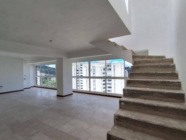 Vendo PH dúplex en obra limpia de 197.60m2 3h/2b/2pe La Boyera