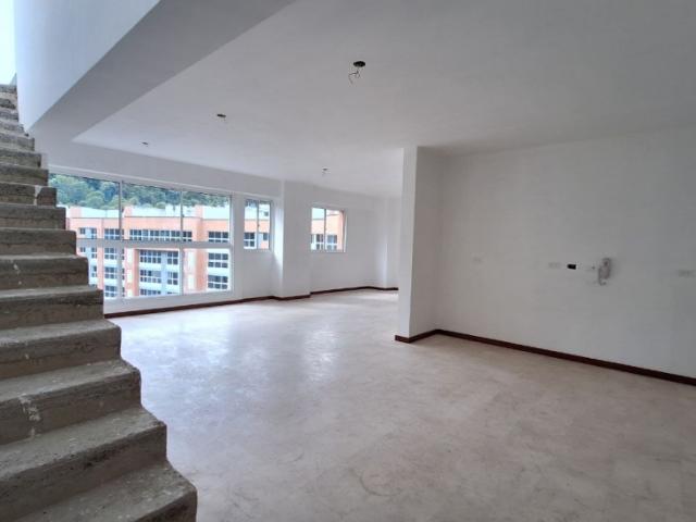 Vendo PH en obra limpia dúplex de 200m2 + terraza 2h/2b/2pe La Boyera