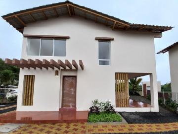 Vendo por Estrenar Casa con Piscina con Acceso Directo a la Playa en Las Tunas Manabi
