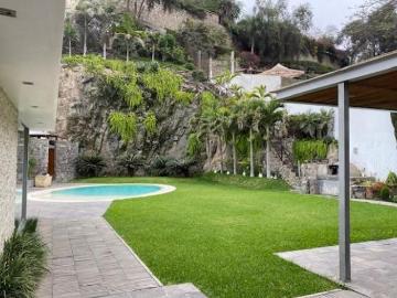 VENDO CASA EN CONDOMINO EN LA PLANICIE, 4 DORM, TERRAZAS, PISCINA,JARDIN