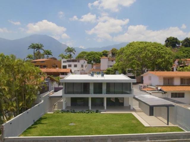 Vendo quinta a estrenar 864m2 Caurimare 8180
