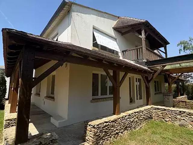 Vendôme 41100 Achat / Vente maison 7 pièces t7 au dernier étage cave