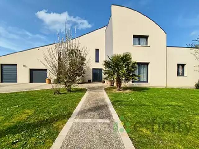 Vendôme 41100 Achat / Vente maison 8 pièces t8 jardin terrasse