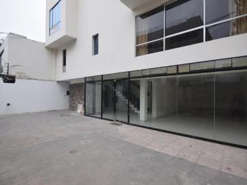 Vendo/Alquilo casa de 3 niveles de 426m² cerca al Parque Olivar