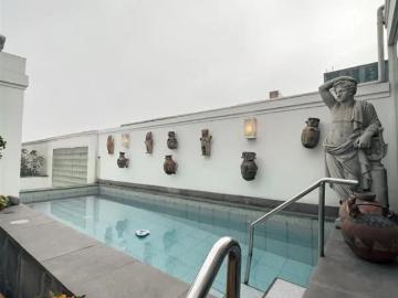 VendoAlquilo Penthouse de m fondo a parque San Isidro Arq Mario Lara