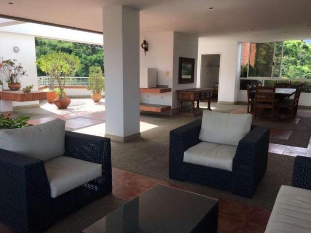 Vendo/alquilo PH 535m2 Valle Arriba 2526