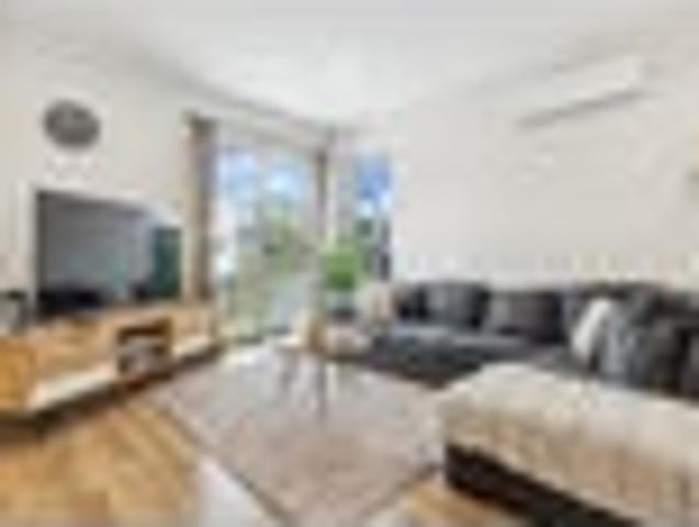 Vendor Moving Overseas Must Sell Modern Home