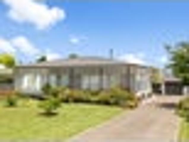 VENDORS HAVE MOVED – THIS HOME MUST BE SOLD!
