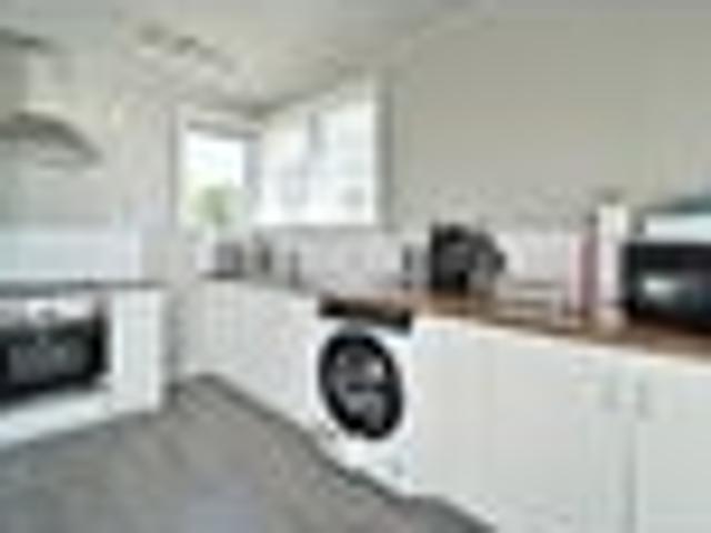 Vendors say sell now priced to move