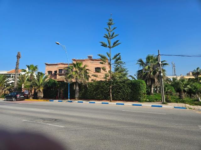Vends villa 3 façades vue sur mer