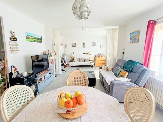 Vends appartement T3, 2 chambres possibilité 3 chambres, en. 85m² Villeneuve lès Béziers