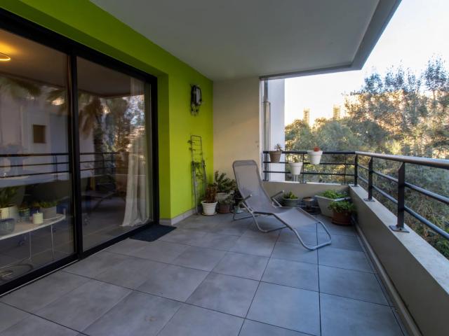 Vends Appartement T3 avec garage, terrasse, ascenceur quar