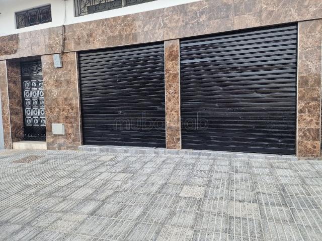 Vends immeuble complet 4 appart, 1 studio, 2 magas