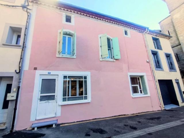 Vends maison de village 3 chambres R+2 au centre de Lespigna