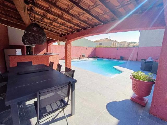 Vends maison rénovée de 90m2, 3 chambres, garage, piscine, R
