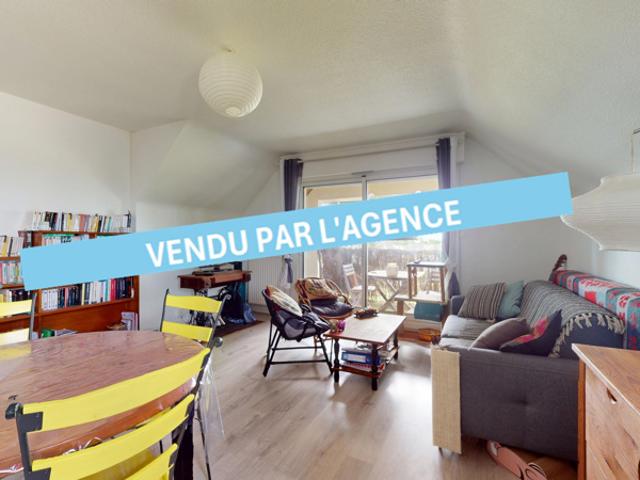 VENDU Appartement 2 pièces 49 m2 avec terrasse et parking