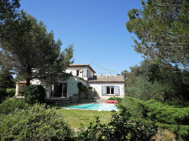 VENDU Nîmes