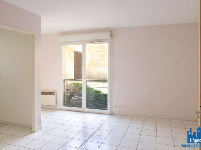 VENDU PAR L'AGENCE. EXCLUSIVITE ! CESTAS APPARTEMENT TYPE 2 DE 38 M2 + PLACE DE PARKING. Benoît TREMENT 06.51.26.22.32