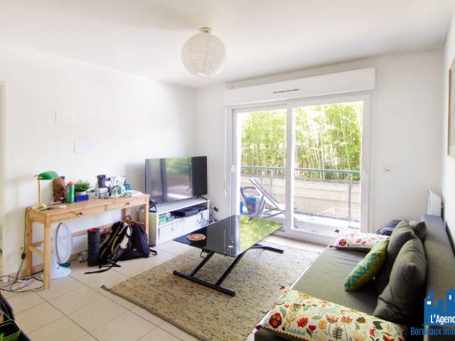 VENDU PAR L'AGENCE. EXCLUSIVITE ! MERIGNAC APPARTEMENT TYPE 2 DE 33 M2 AVEC BALCON + PLACE DE PARKING EN SOUS SOL. Benoît TREMENT Tel:06.51.26.22.32