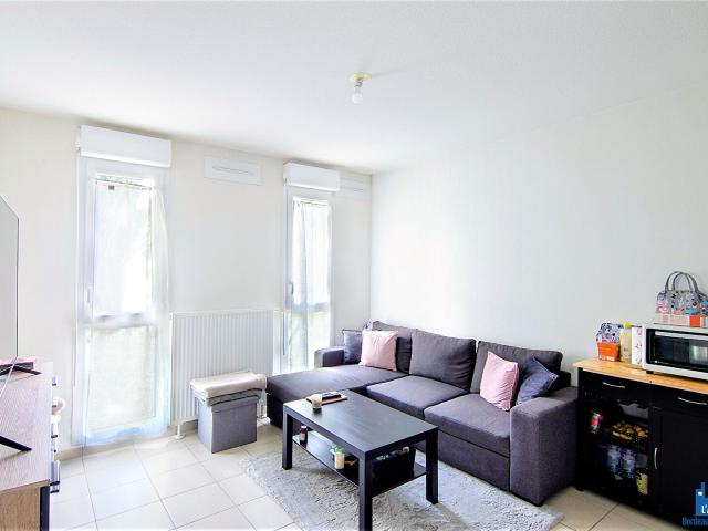 VENDU PAR L'AGENCE ! SPECIAL INVESTISSEUR CENON APPARTEMENT TYPE 1 DE 21 m2 + PLACE DE PARKING. Michaël VIGIER Tel:06.70.29.94.95