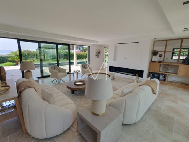 VENDUE PAR M EN INTERCAB / VILLA DE LUXE A STE MAXIME