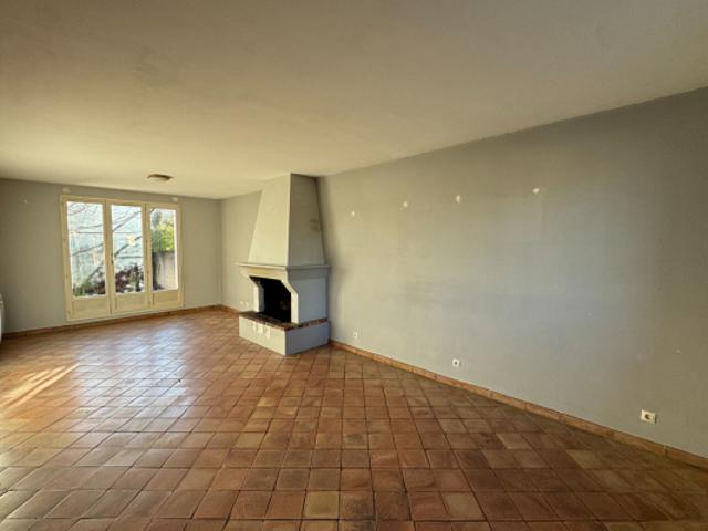 VENELLES A 20MIN D'AIX EN PROVENCE MAISON 4 PIECES 109M² JARIDN + GARAGE
