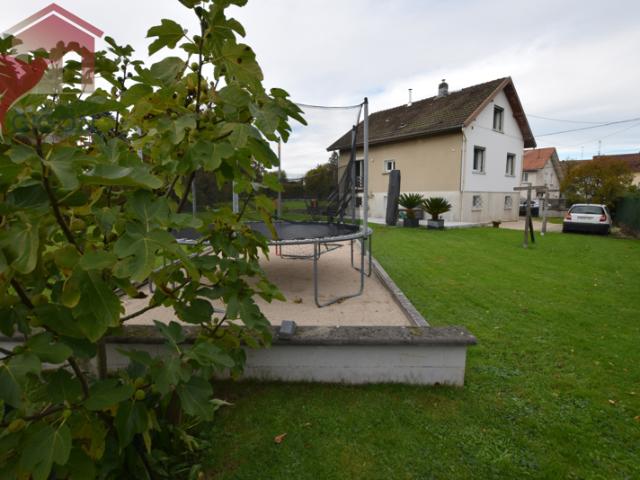 Venez découvrir cette BELLE MAISON '1950', rénovée avec goût