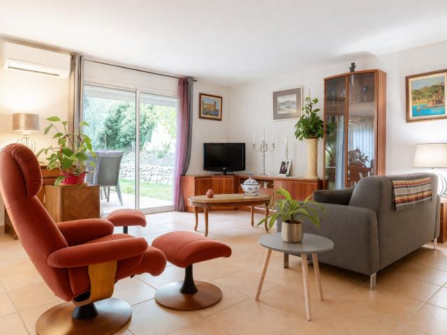 Venez découvrir cette belle villa 4 faces au calme